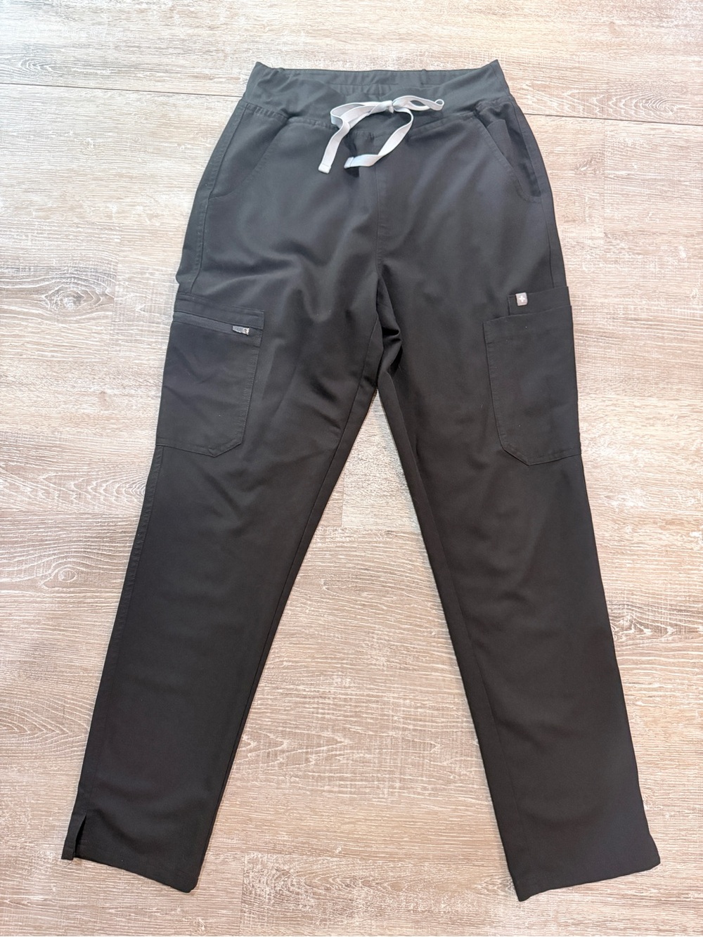 Figs women’s black Yola Scrub Pants - Size Small/regular length